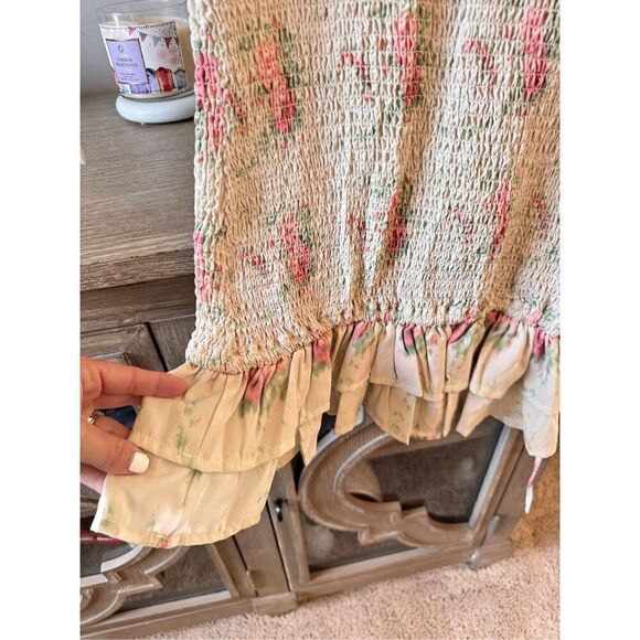 For Love Bell Puff Sleeve Smocked Floral Mini Dress Ruffles Size Medium - Picture 6 of 12